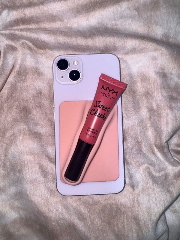 Adhesive Lip Balm Case8