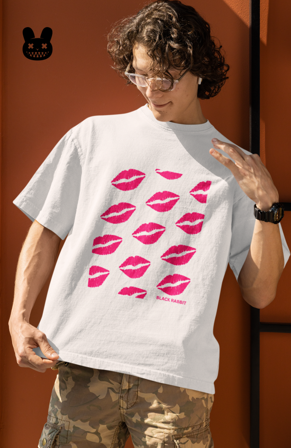 KISSES MARK UNISEX OVERSIZED TSHIRT