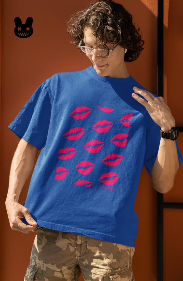 KISSES MARK UNISEX OVERSIZED TSHIRT
